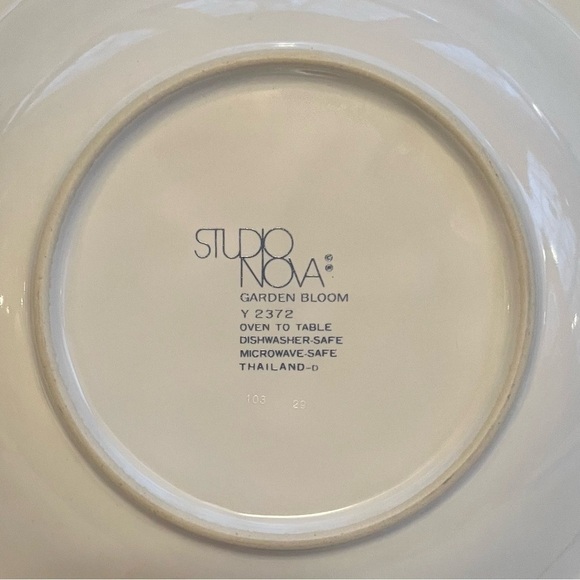 Round Vegetable Bowl Garden Bloom‎ by STUDIO NOVA EUC - Picture 4 of 6